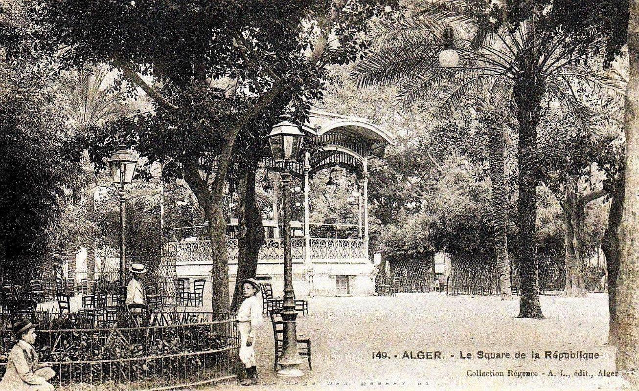 2143- Alger - Square de la Republique.jpg